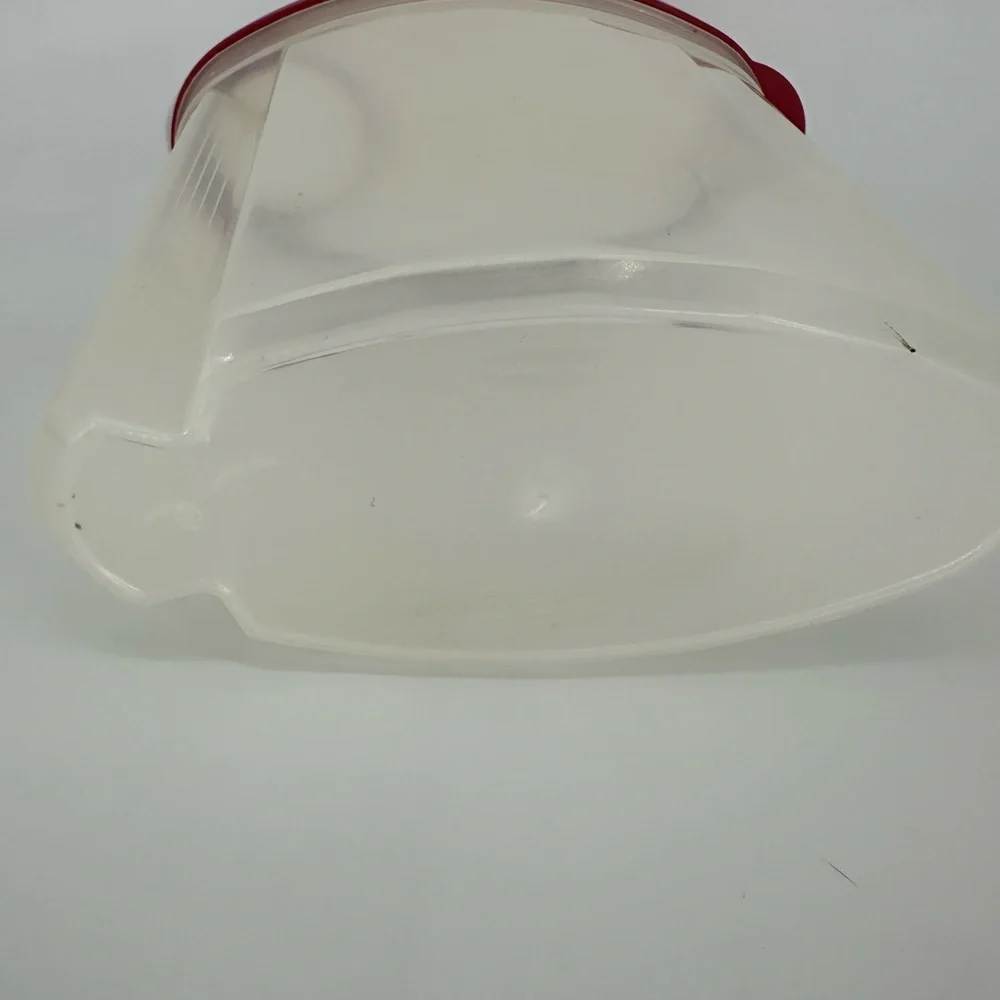 Rubbermaid Cereal Keeper 1.5 GAL Red Flip Top Lid 2014 Made in USA
